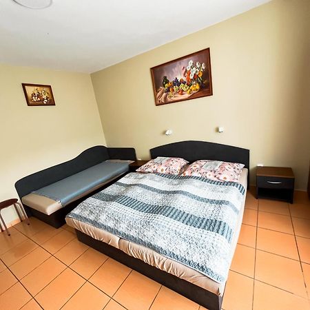 Apartman Taktik Veľký Meder Esterno foto