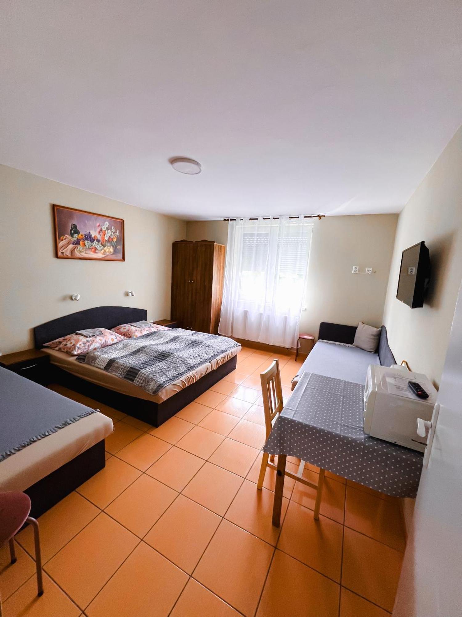 Apartman Taktik Veľký Meder Esterno foto