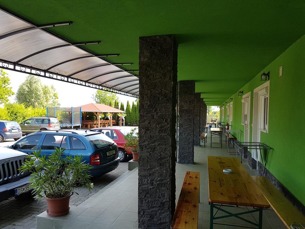 Apartman Taktik Veľký Meder Esterno foto