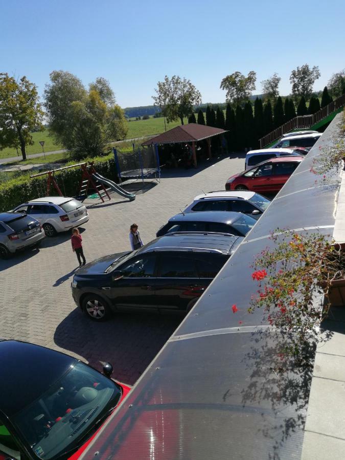Apartman Taktik Veľký Meder Esterno foto